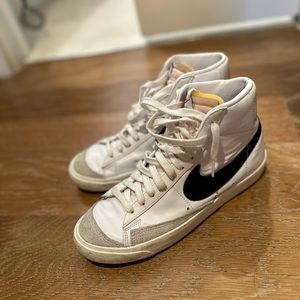 Nike High-Top ‘77 Blazer